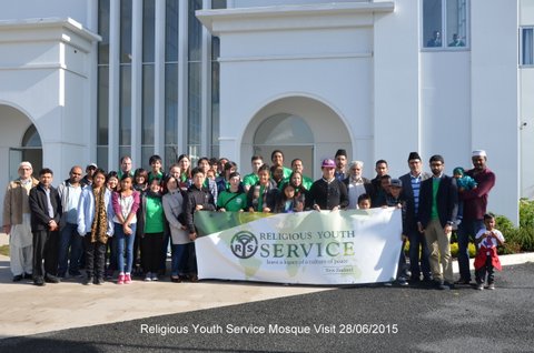 The Auckland Chapter of Universal Peace Federation visits Baitul Muqeet